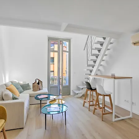 아파트 Cosy Duplex Mimosa Center - Happy *